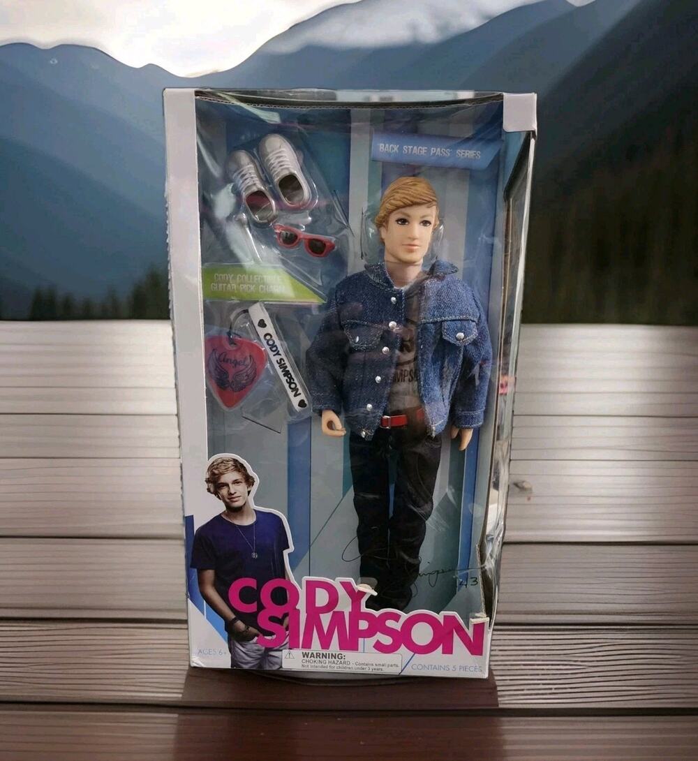 NIB Cody Simpson Back Stage Pass Series / Guitar Pick Charm 2011 Signed 143